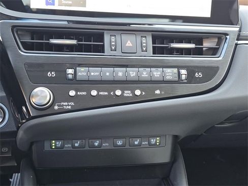 New 2025 Lexus ES 350 w/ Premium Package image 19