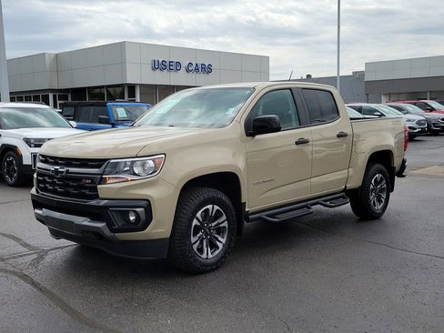 Used 2022 Chevrolet Colorado Z71 w/ Safety Package AWD/4WD image 8