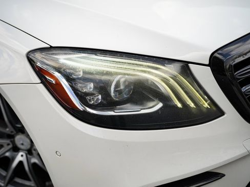 Used 2018 Mercedes-Benz S 560 Sedan w/ AMG Line Exterior image 6