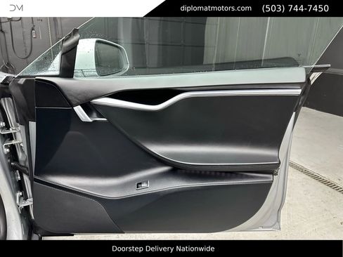 Used 2015 Tesla Model S 90D image 26