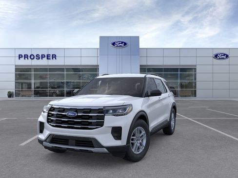 New 2026 Ford Explorer Active RWD image 2