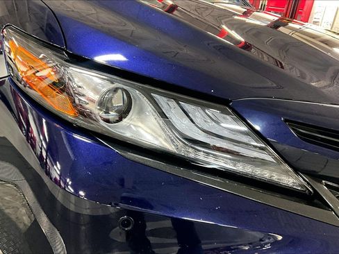 Used 2022 Toyota Camry XSE image 27