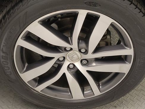 Used 2017 Honda Pilot Touring image 31