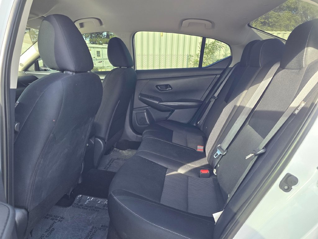 Used 2024 Nissan Sentra SV FWD image 13
