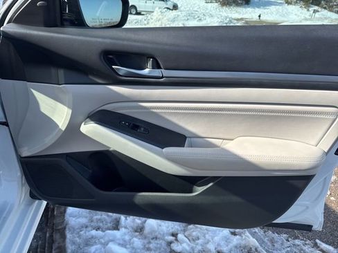 Used 2019 Nissan Altima 2.5 SV FWD image 23