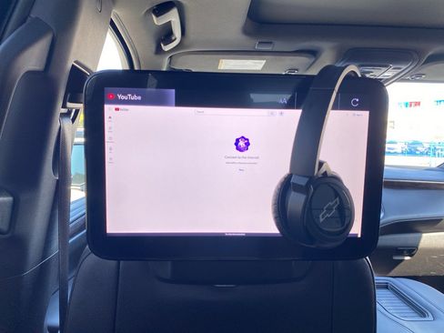 Used 2022 Chevrolet Tahoe Z71 w/ Z71 Off-Road Package image 33