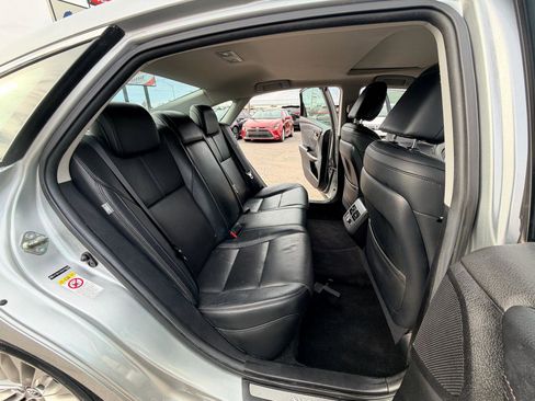 Used 2016 Toyota Avalon Limited image 15