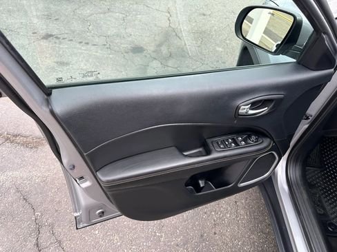 Used 2019 Jeep Compass Latitude w/ Popular Equipment Group image 32