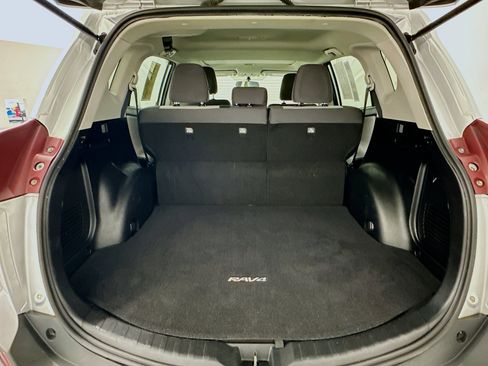 Used 2014 Toyota RAV4 XLE AWD/4WD image 31