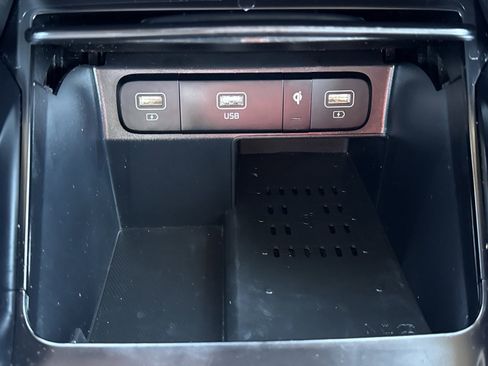 Used 2022 Kia Sorento EX w/ Panoramic Sunroof Package image 30