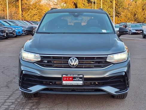 Used 2022 Volkswagen Tiguan SE R-Line image 2