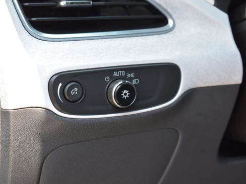 Used 2017 Chevrolet Bolt LT FWD image 16
