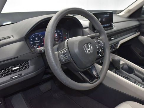 Used 2024 Honda Accord EX image 12