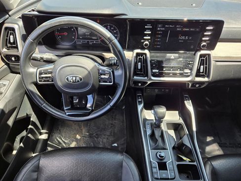 Used 2021 Kia Sorento EX w/ Panoramic Sunroof Package FWD image 11