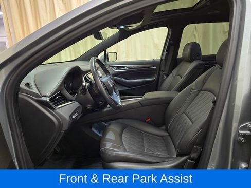 Used 2023 Buick Enclave Avenir w/ Avenir Technology Package image 16