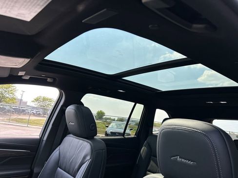 New 2026 Buick Enclave Avenir image 30