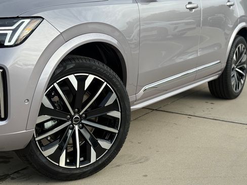 New 2026 Volvo XC90 B6 Plus w/ Protection Package Premier image 8