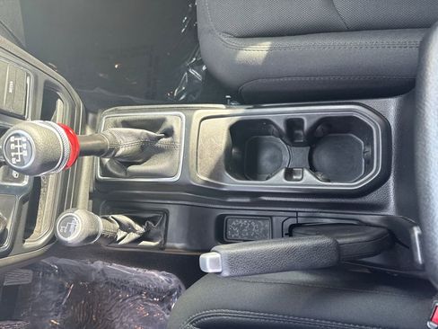Used 2021 Jeep Wrangler Sport image 28