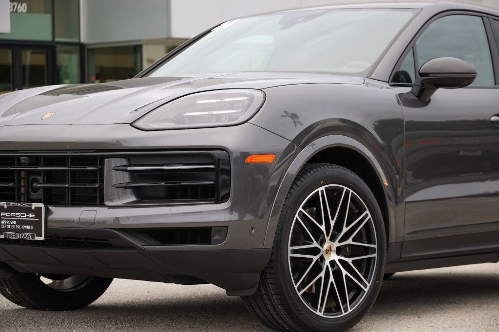 Certified 2024 Porsche Cayenne Coupe AWD/4WD image 8