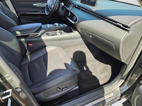 Used 2025 Genesis GV70 2.5T image 19