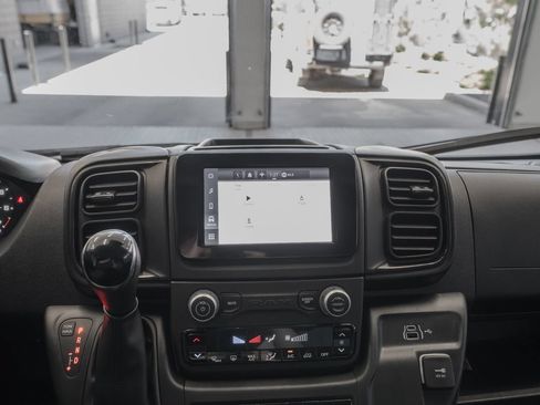 Used 2025 RAM ProMaster 2500 w/ Convenience Group FWD image 20
