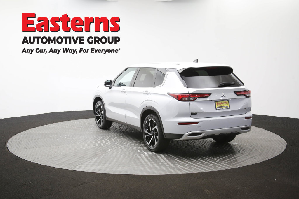Used 2024 Mitsubishi Outlander SE AWD/4WD image 67