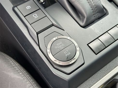 Certified 2025 Toyota Tacoma SR5 image 21