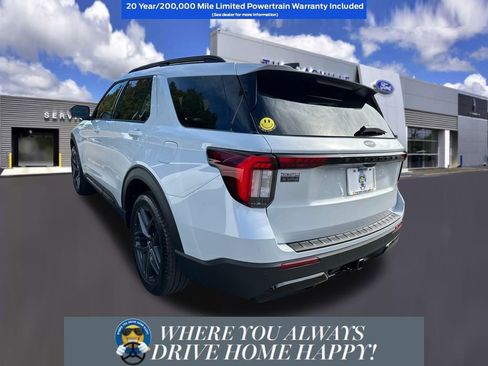 New 2026 Ford Explorer ST-Line w/ ST-Line Street Pack image 4