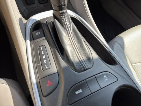 Used 2017 Chevrolet Volt LT w/ Comfort Package FWD image 23