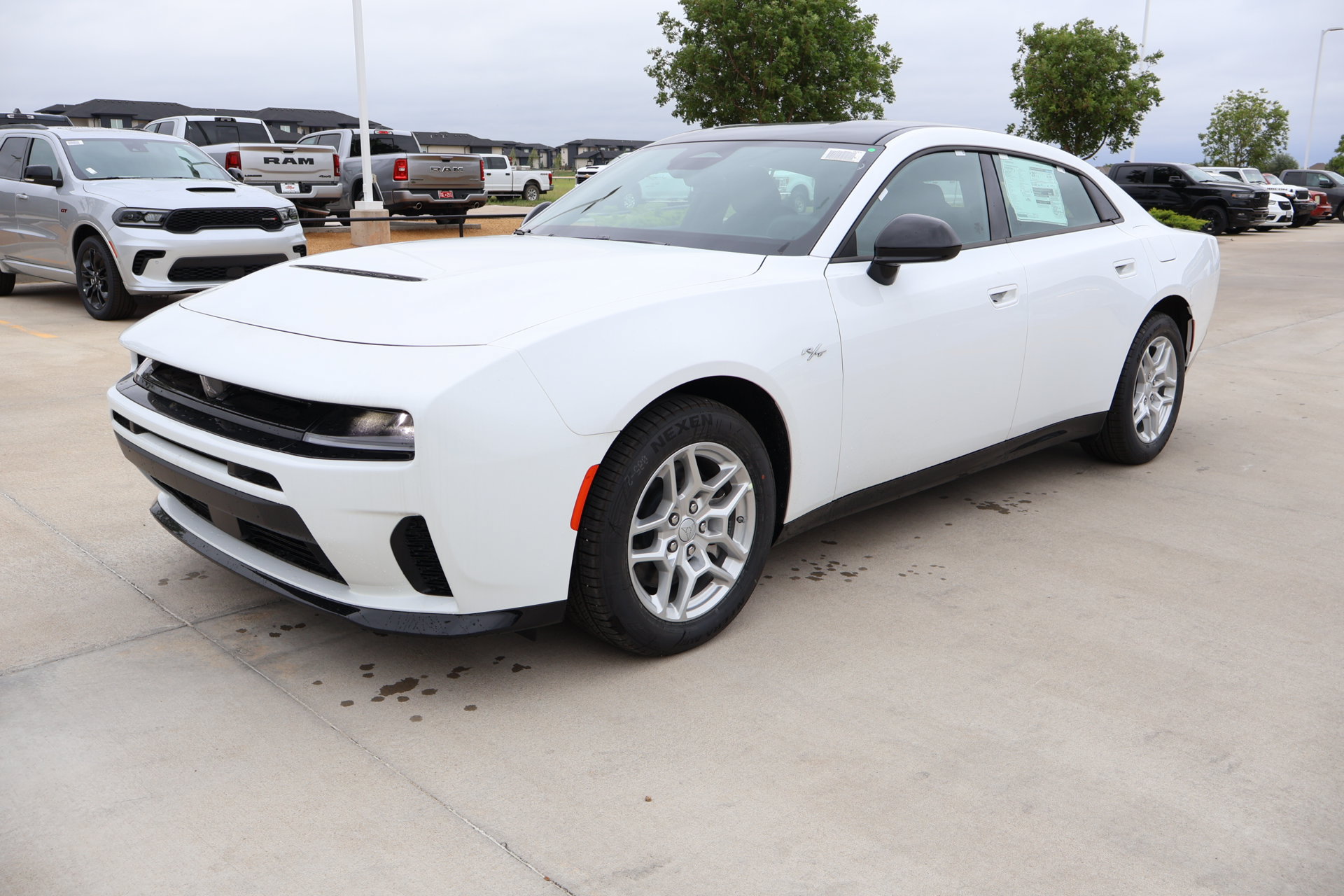 New 2026 Dodge Charger R/T AWD/4WD image 9