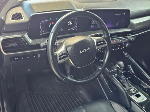 Used 2023 Kia Telluride EX w/ EX Captain's Chair Package image 30