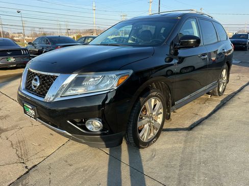 Used 2014 Nissan Pathfinder Platinum w/ Cargo Package image 7