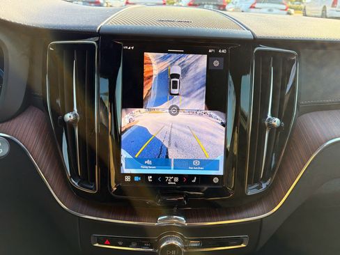 Used 2024 Volvo XC60 T8 Ultimate w/ Climate Package image 32