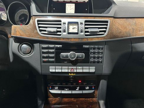 Used 2014 Mercedes-Benz E 350 Sedan image 60