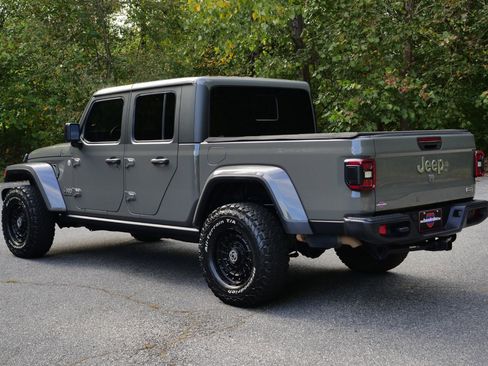 Used 2020 Jeep Gladiator Overland image 17