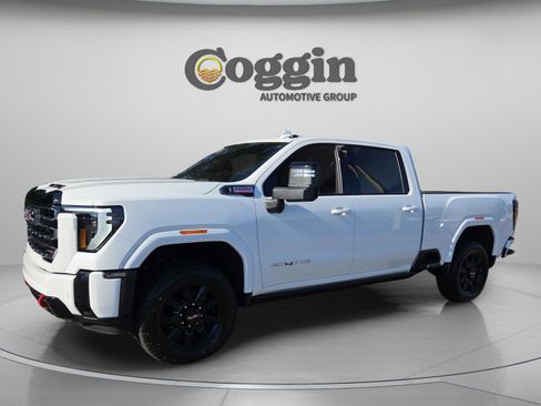 Used 2025 GMC Sierra 2500 AT4 w/ AT4 Premium Plus Package AWD/4WD image 1