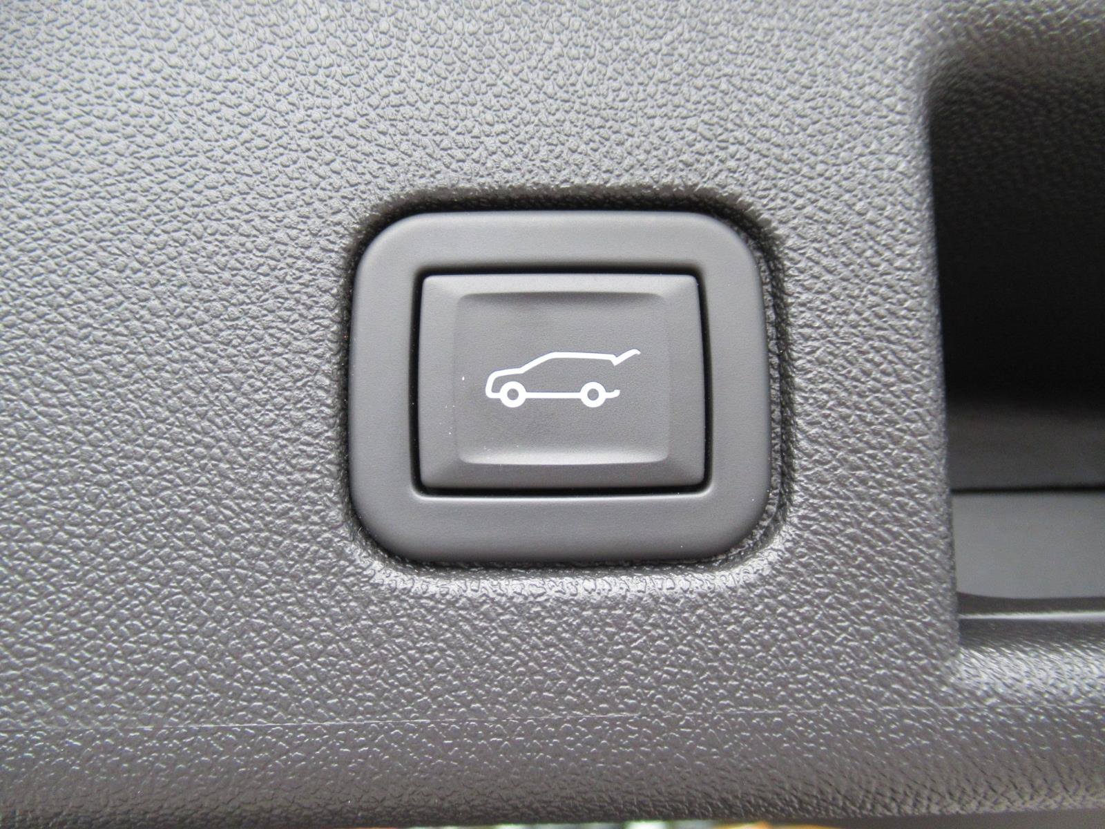 Used 2023 Chevrolet Equinox LT FWD image 37