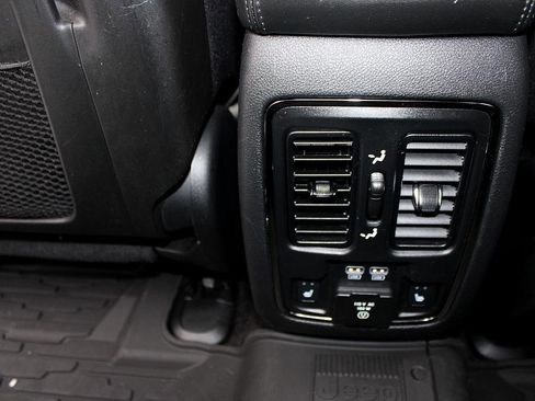 Used 2019 Jeep Grand Cherokee High Altitude image 26