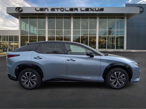 Certified 2024 Lexus RZ 450e Premium w/ Technology Package AWD/4WD image 2