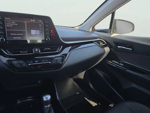 Used 2021 Toyota C-HR Limited FWD image 26