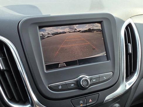 Used 2024 Chevrolet Equinox LT FWD image 24