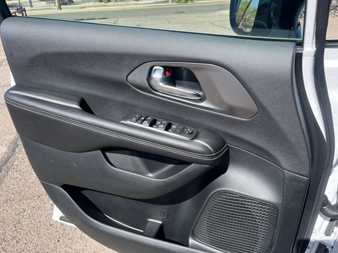 New 2026 Chrysler Voyager LX image 13