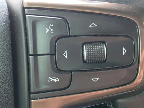 Used 2019 Chevrolet Silverado 1500 High Country w/ Safety Package II AWD/4WD image 31