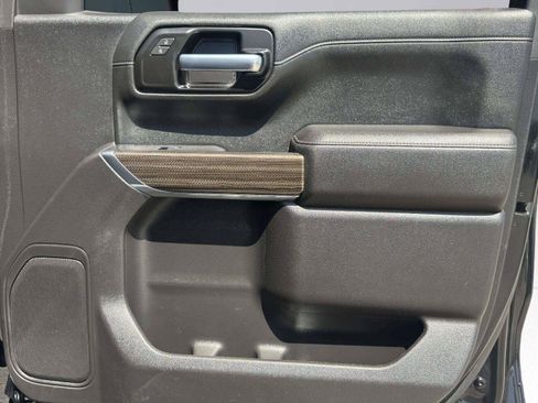 Used 2021 Chevrolet Silverado 1500 LT RWD image 54