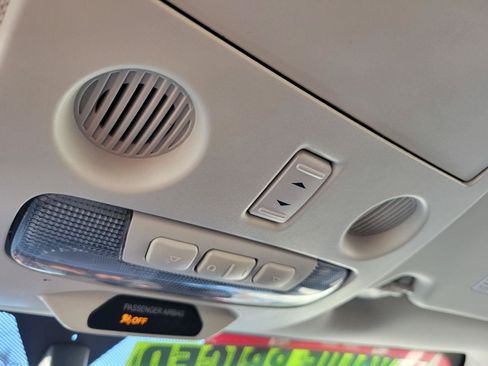 Used 2021 Ford EcoSport SE w/ SE Convenience Package image 22