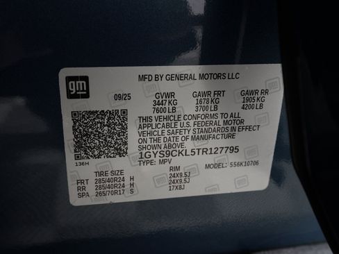 Used 2026 Cadillac Escalade Luxury w/ LPO, Radiant Package AWD/4WD image 41