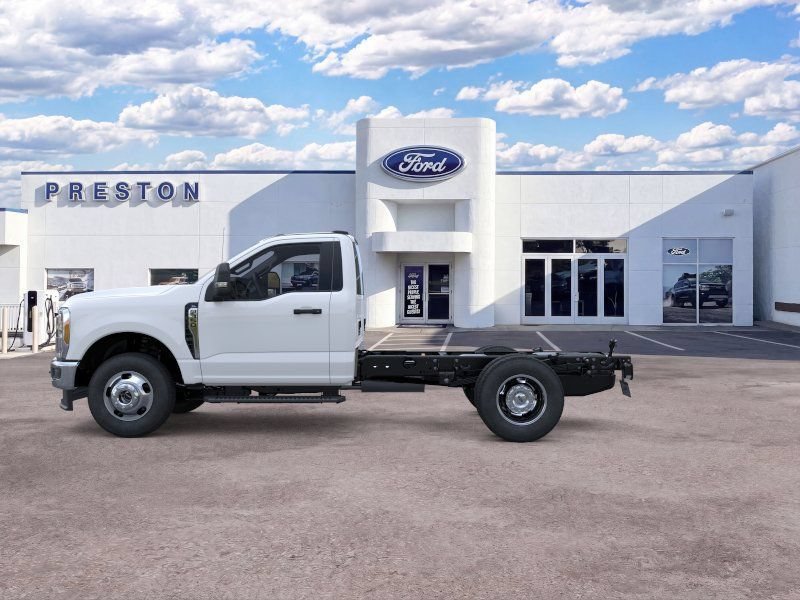 New 2026 Ford F350 XL w/ XL Chrome Package AWD/4WD image 3