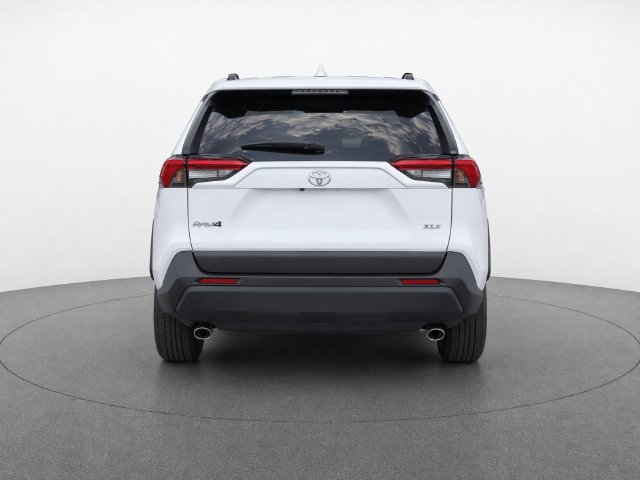 Used 2024 Toyota RAV4 XLE w/ Convenience Package FWD image 7