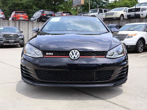 Used 2017 Volkswagen Golf 4-Door FWD image 10