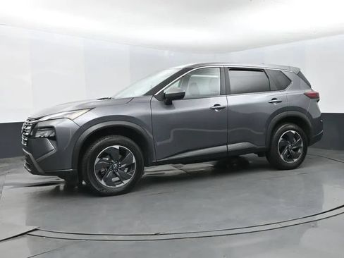 Used 2025 Nissan Rogue SV FWD image 5